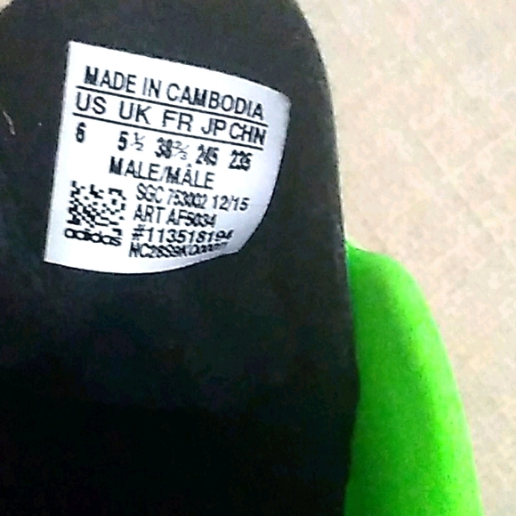 Soccer cleats by Adidas - Picture 4 of 5